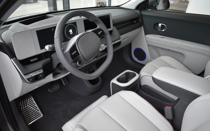 Hyundai IONIQ 5 cena 225000 przebieg: 1, rok produkcji 2022 z Brwinów małe 352
